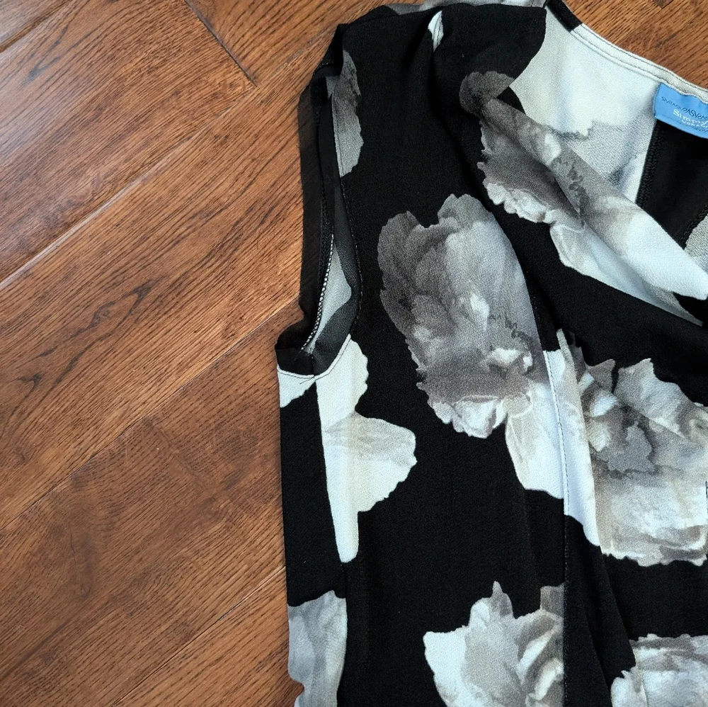 EUC Simply Vera Vera Wang Sleeveless Dress Black Gray White Floral Size Small - Picture 6 of 11